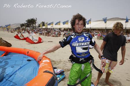 Pro Kiteboard Tour PKRA - DAY 1 Fuerteventura Kiteboarding World Cup  / 8
