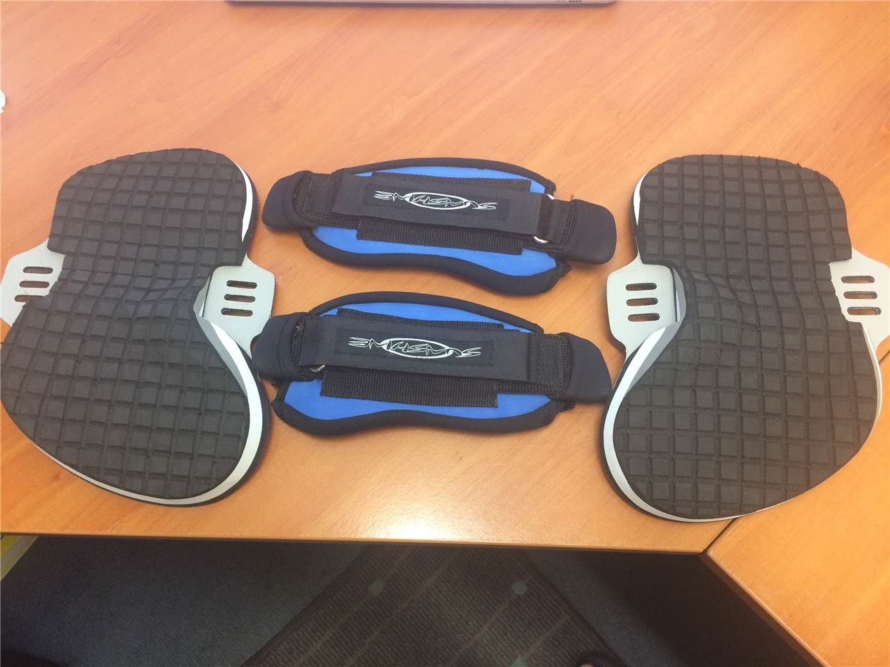 Spa Footstraps And Pads - Image 1