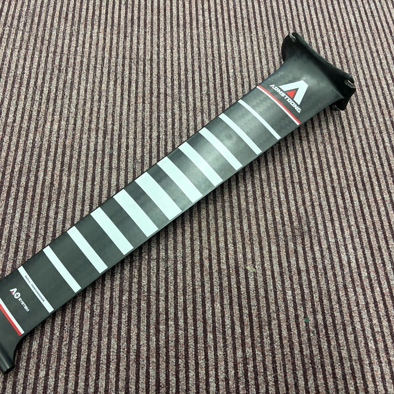 2025 Armstrong Performance Mast 865 - Image 2