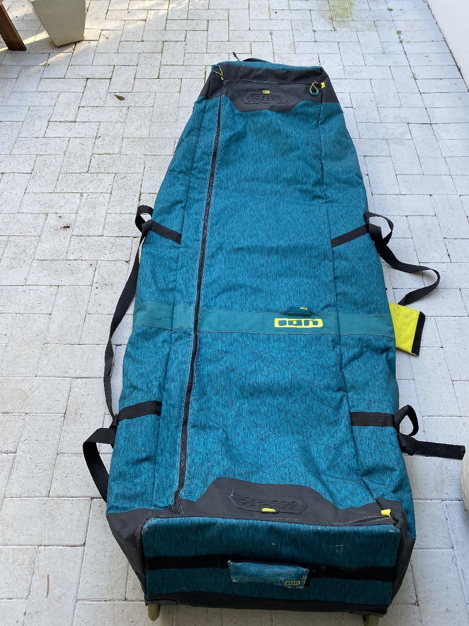 2021 Ion Travel Gear Bag 6’0” (186 X 53Cm) - Image 1