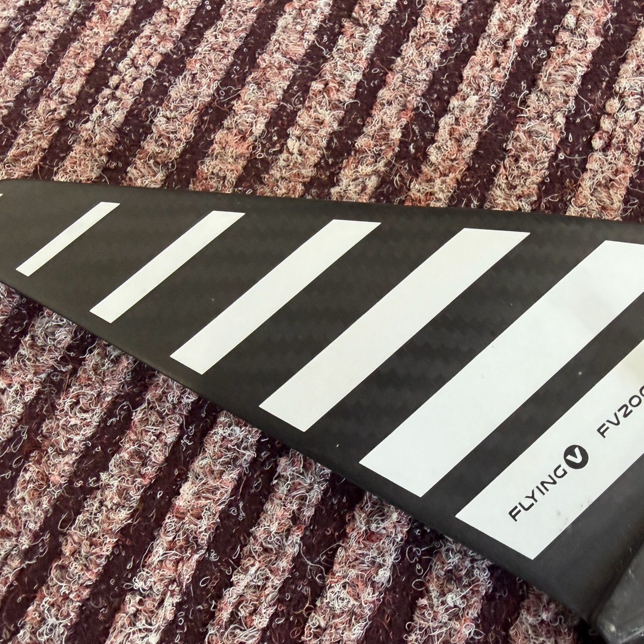 Armstrong Flying V Tail - Image 5