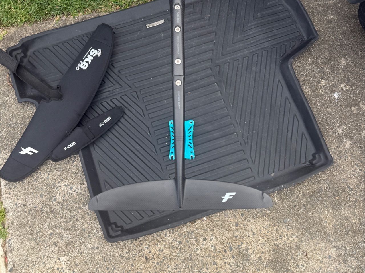 2025 F-One Sk8 750 - Image 3