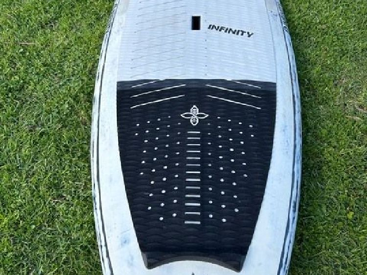 Infinity Rnb Tech Carbon 8'8"X32"