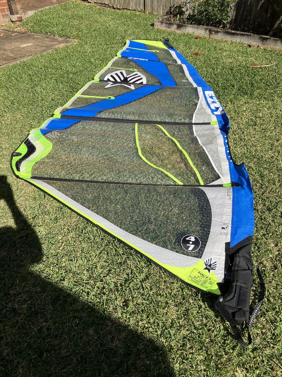2023 Ezzy Sails Zeta 4.7 & 90% Carbon Mast - Image 1