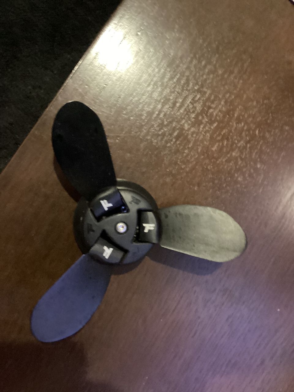 2025 Foil Drive 3 Blade Prop Complete With 3 Blades (Bra - Image 4