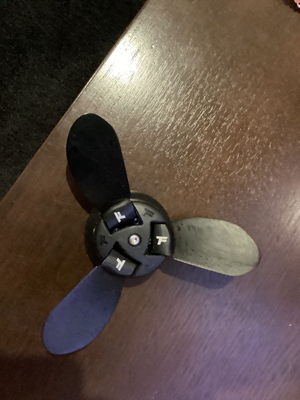 2025 Foil Drive 3 Blade Prop Complete With 3 Blades (Bra - Image 6