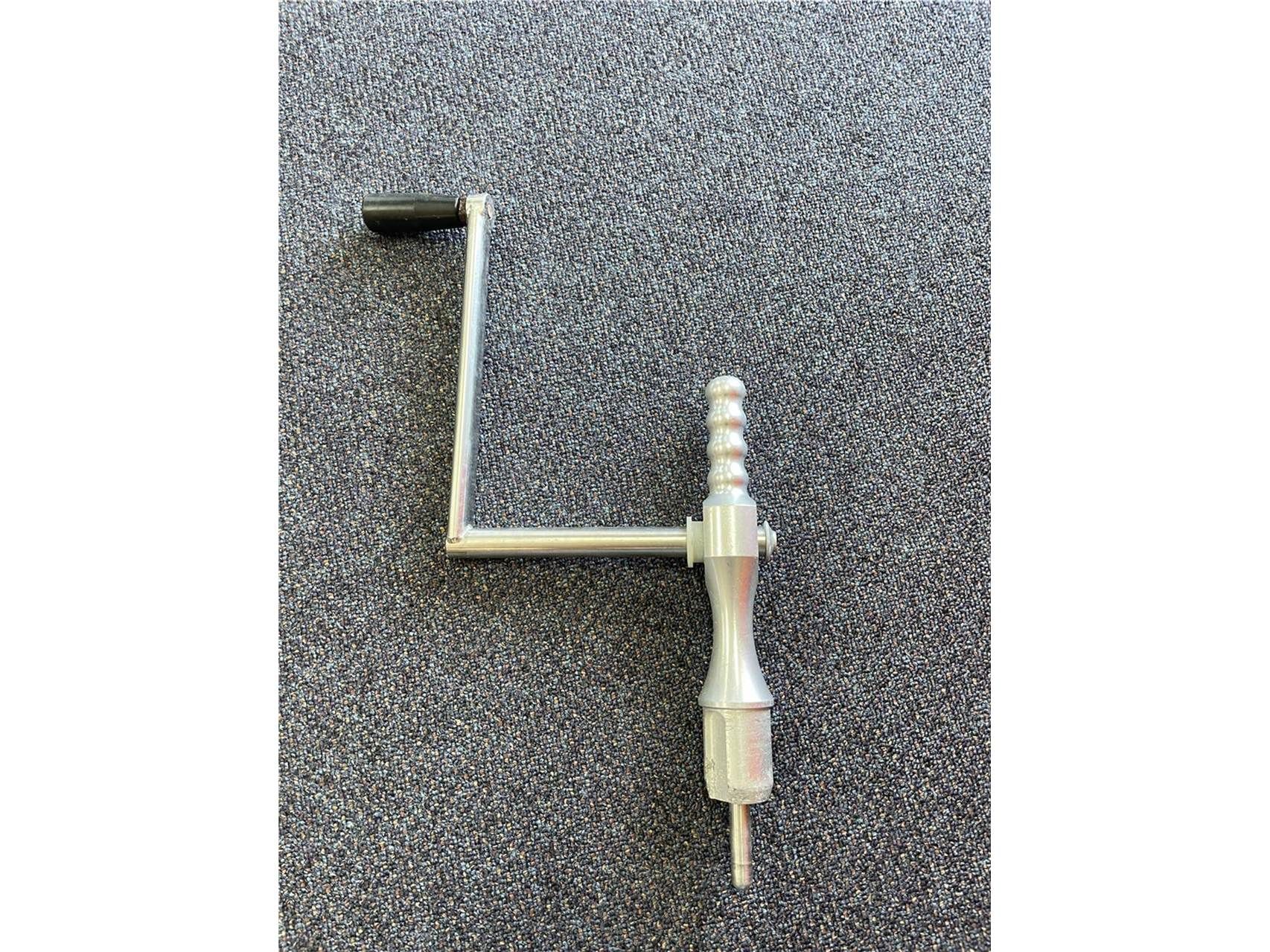 Downhaul Winch Qr Pin/ Us Cup - Image 1
