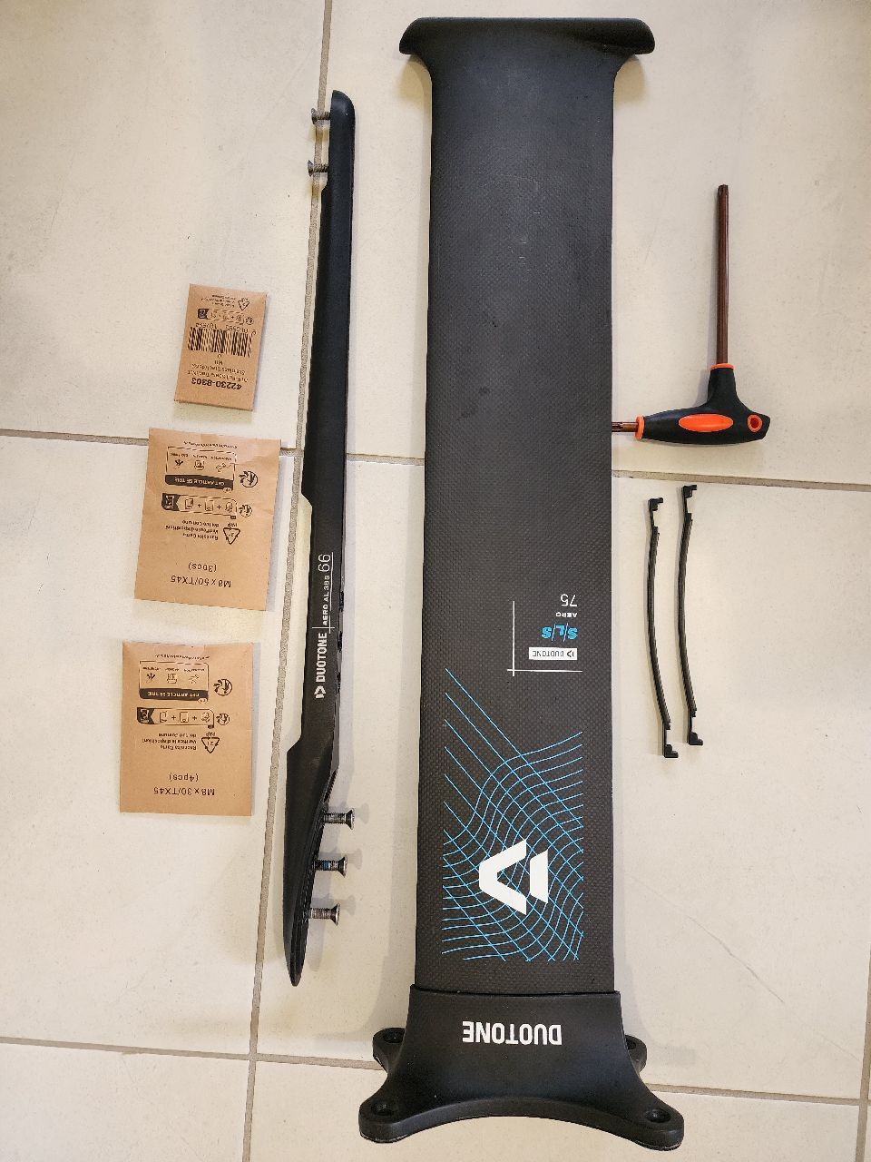 2025 Duotone Sls 75Cm Aero Carbon Mast And 66Cm Alloy - Image 2