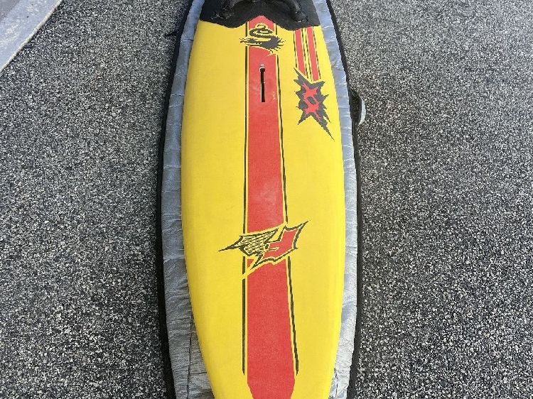 F2 Axxis