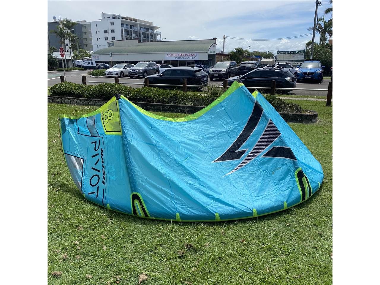 2024 Naish Pivot S28 - Image 2