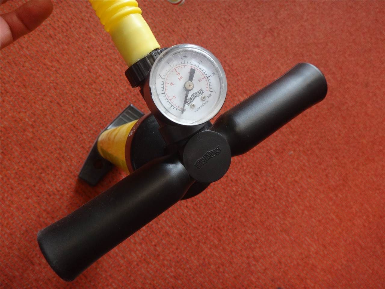 JP Australia Inflatable Sup Pump Yellow - Image 3