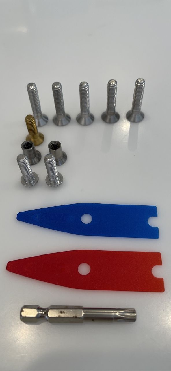 Armstrong Spares Kit & 755 Wing - Image 1