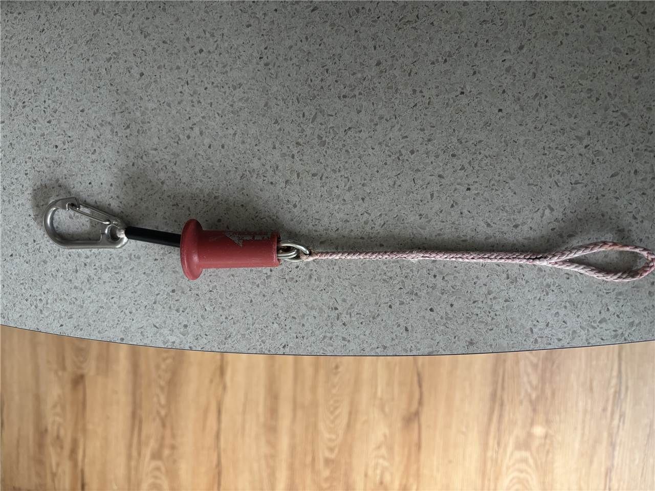 2022 Ozone Safety Leash Short - Image 1