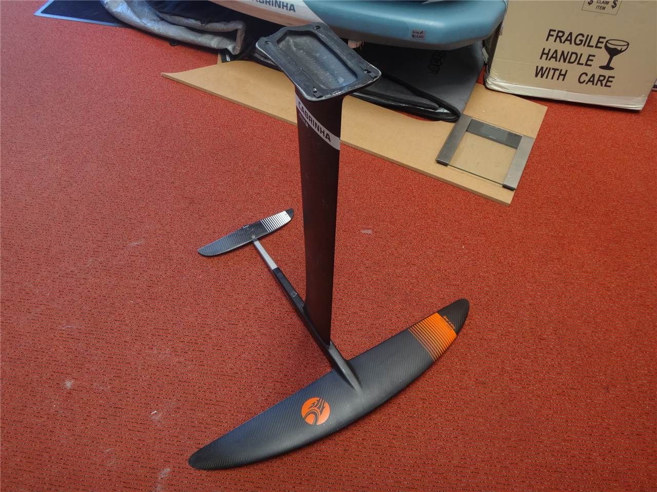 2024 Cabrinha H1000 Carbon Hollow 84Cm Mast Kit - Image 1