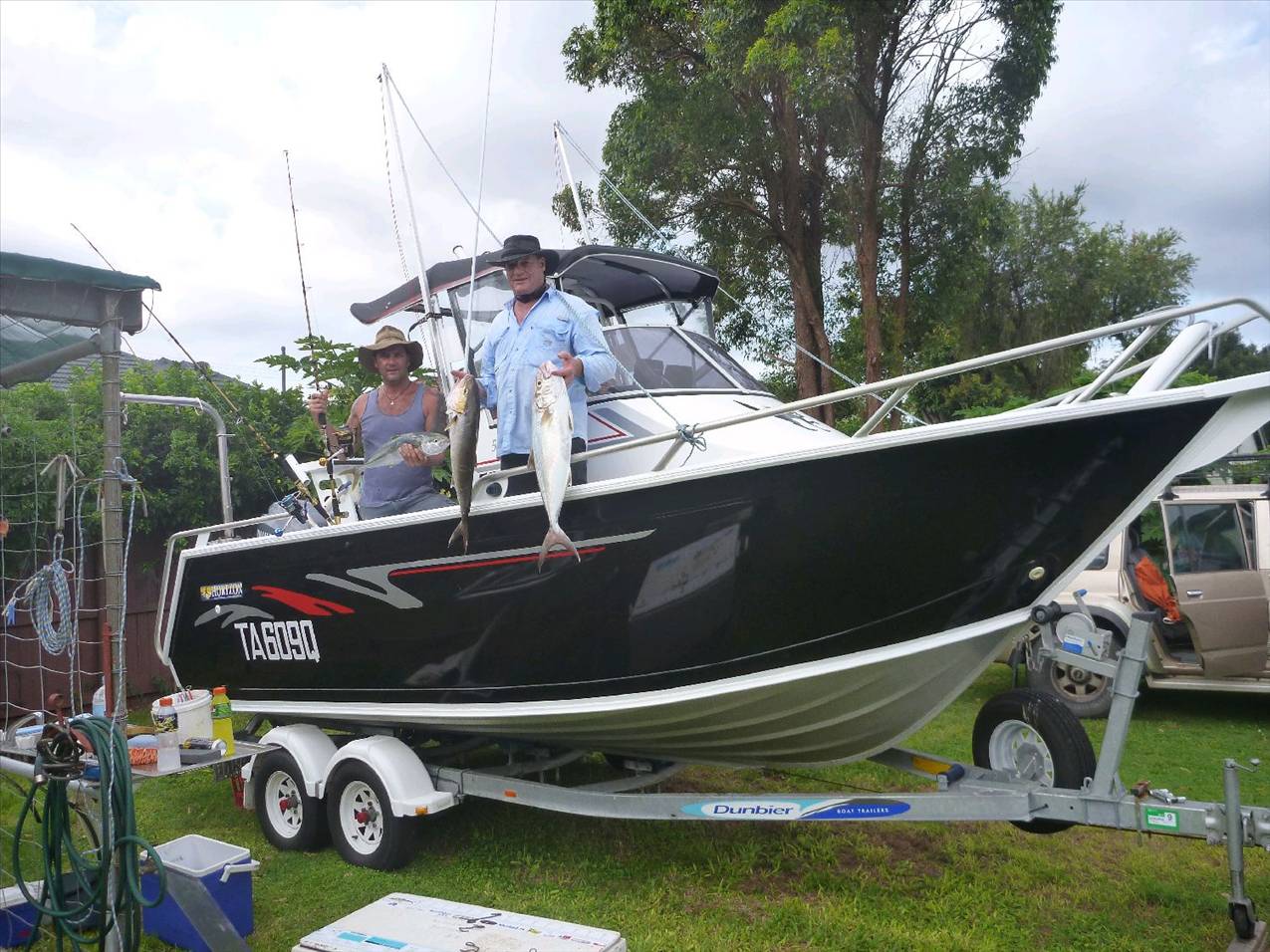 TOMKATTOO fishing