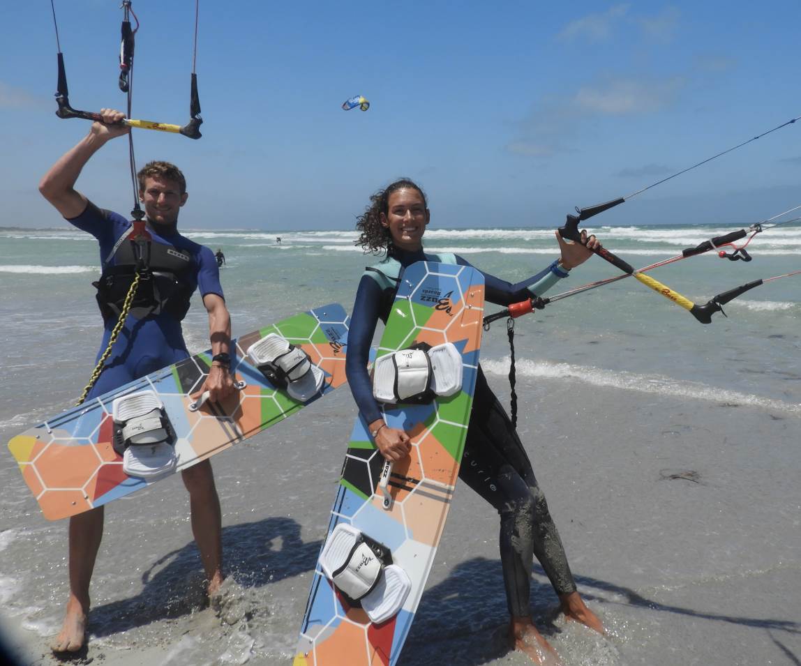 Buzz kites in action