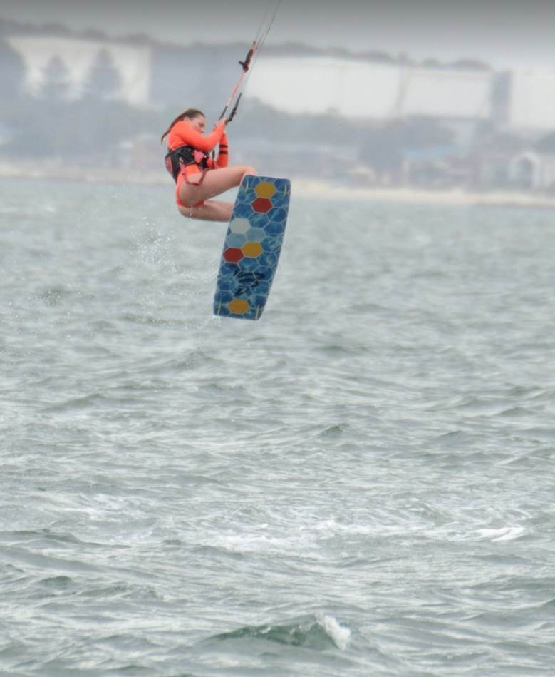 Buzz kites in action