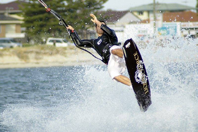Kitesurfing the sandbar at Safety Bay