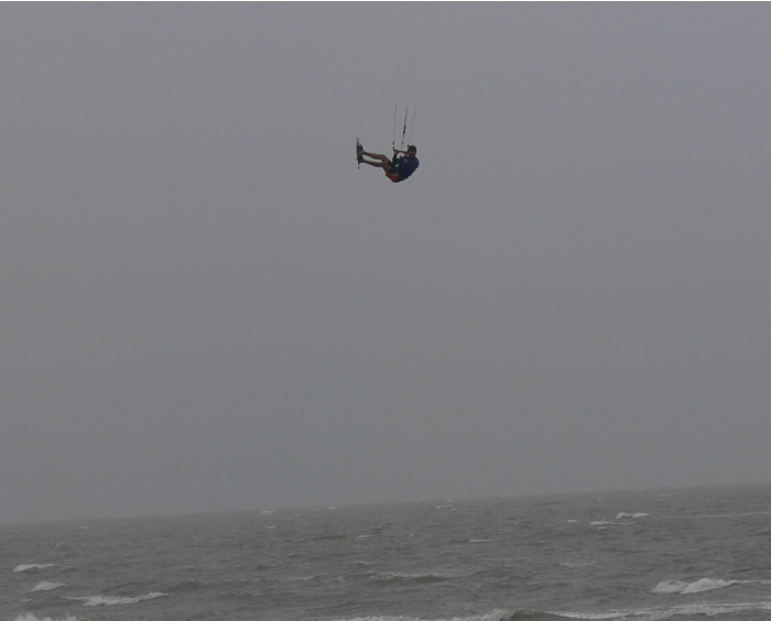 8m ripper 20-30 knots
