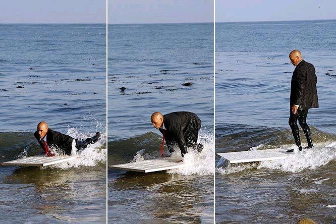 kelly-slater-door-surfing