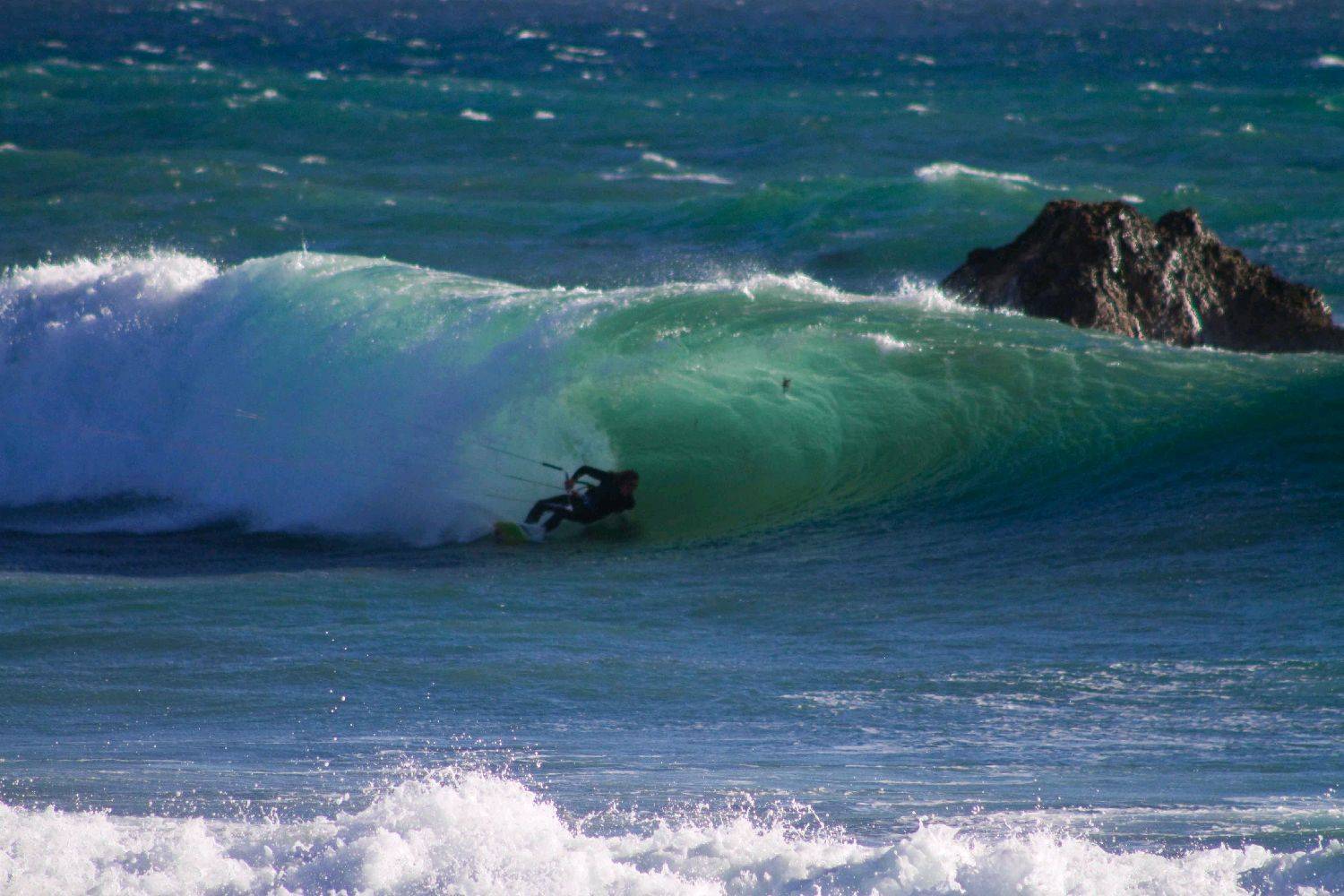 Strapless kitesurfing