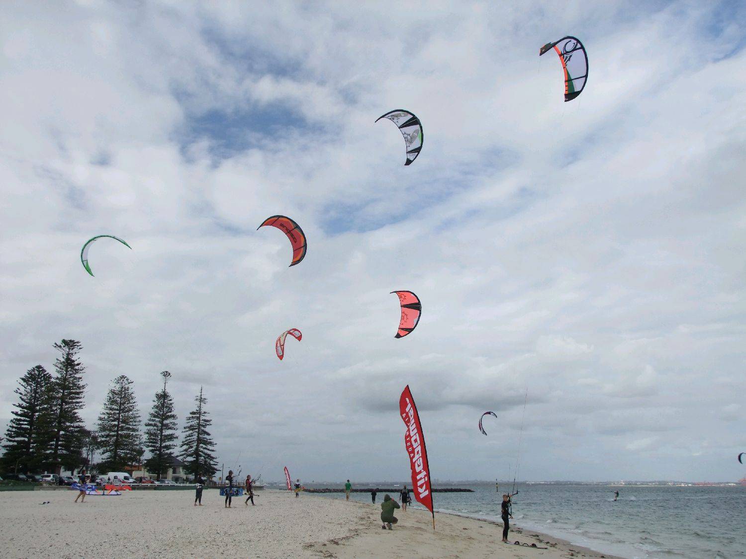 2010 1119RaceKite0203-53