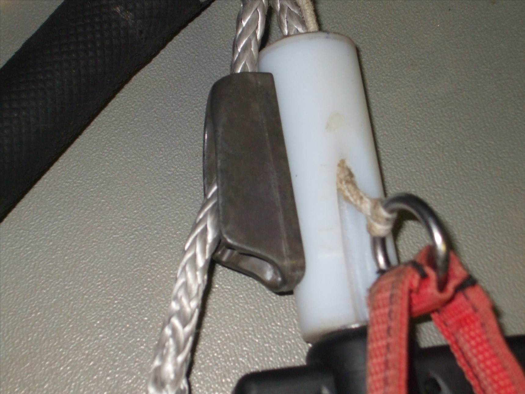 Slingshot cleat holder 001
