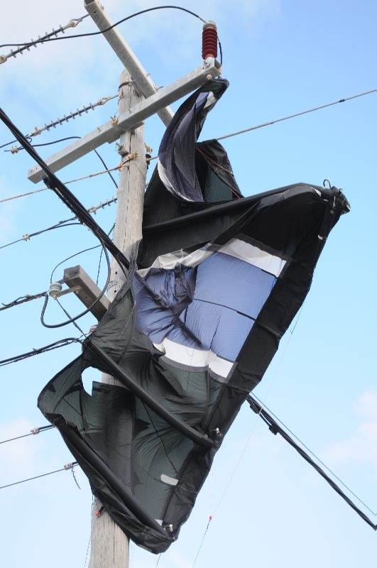 Kite up a power pole