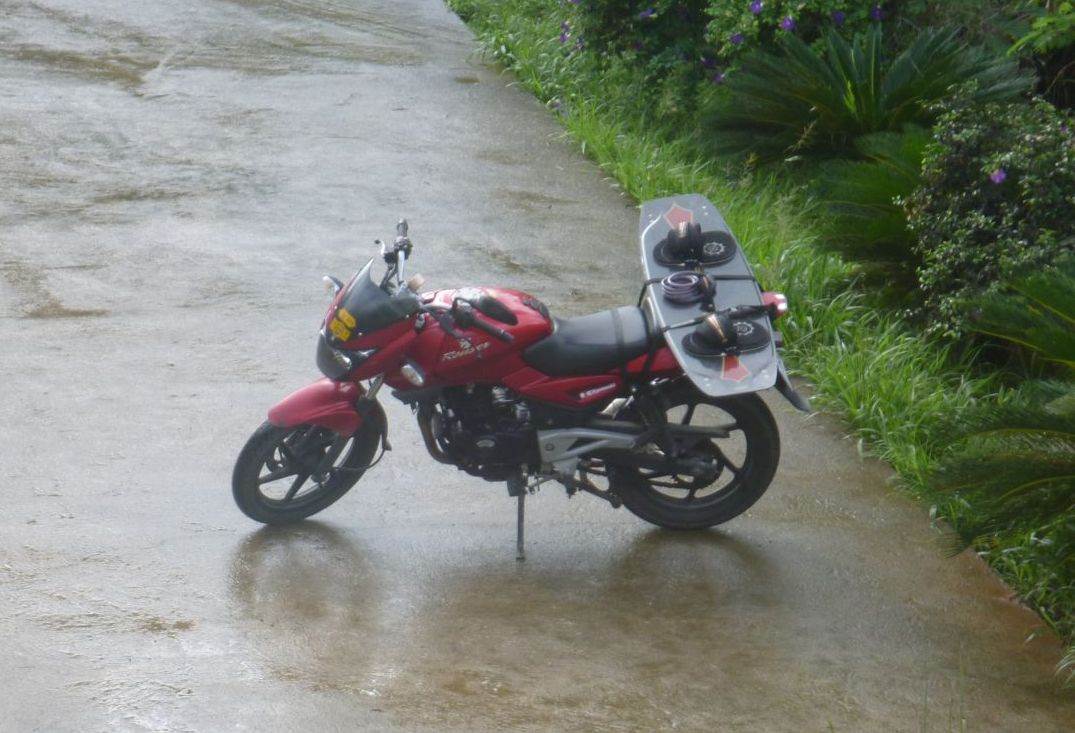 P1020195 motorbike&TT