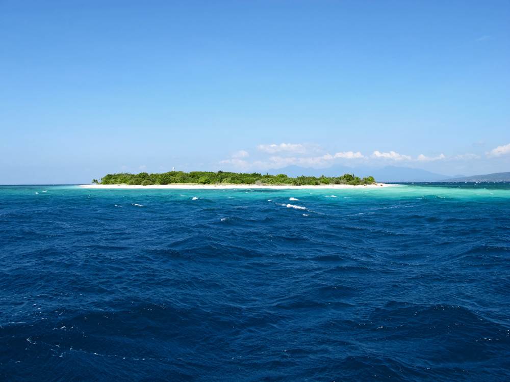 TABUHAN ISLAND AT BANGSRING BREEZE