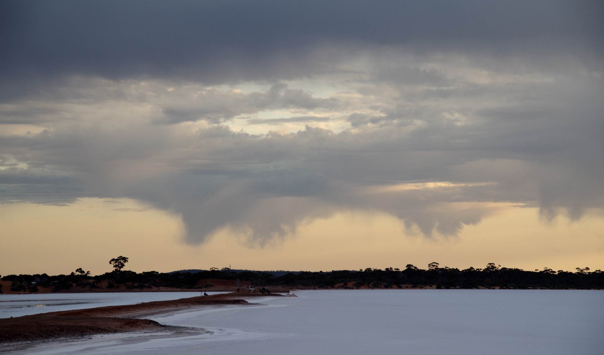 Lefroy clouds