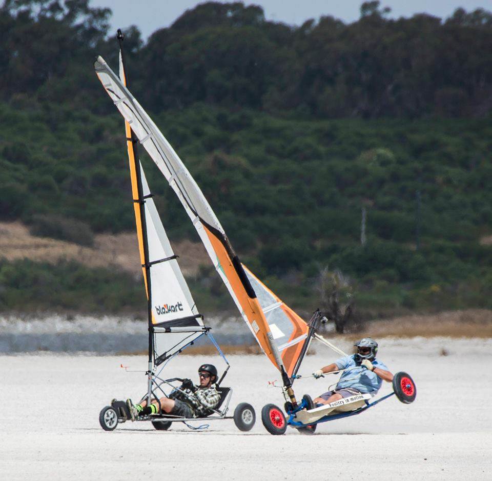 Chook overtaking blokart.1