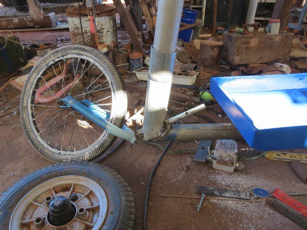 LLM  "Blue Flyer"