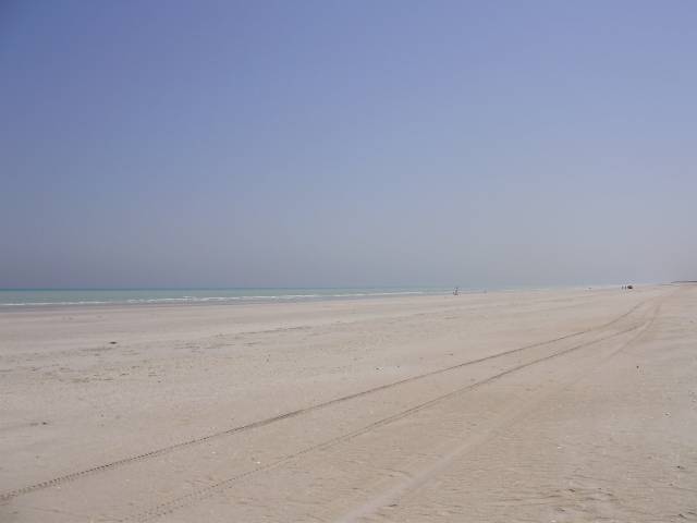 80 mile beach