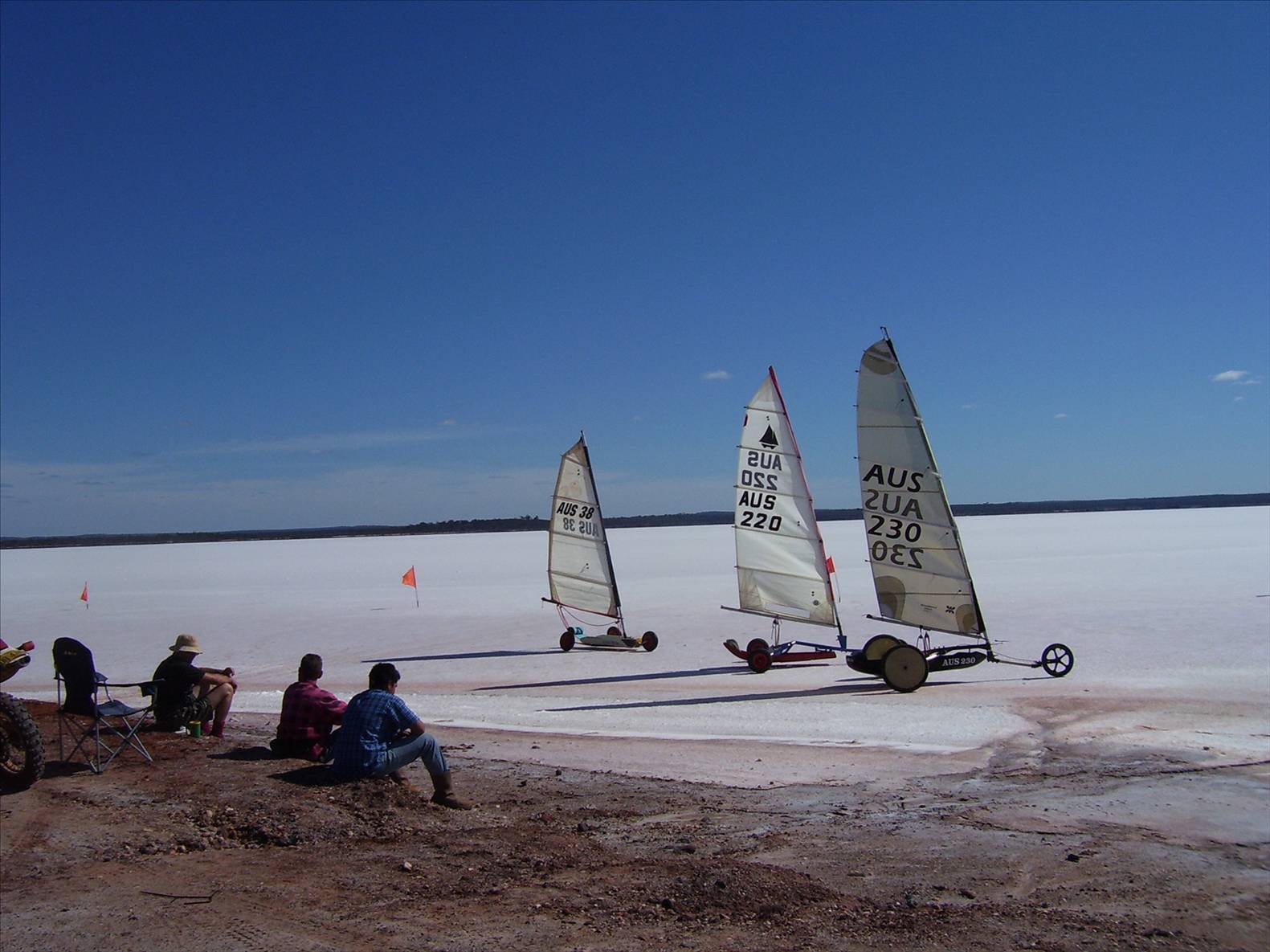 landyacht in AUS230