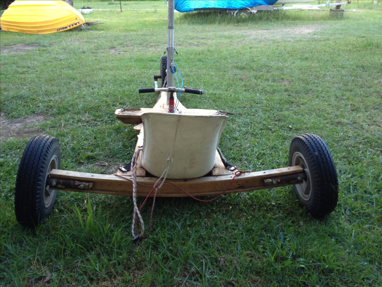 Curved axle in laminate