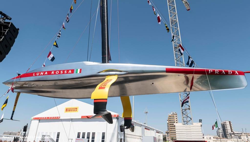 AC37-Luna-Rossa-AC75-Crane-View-13042024