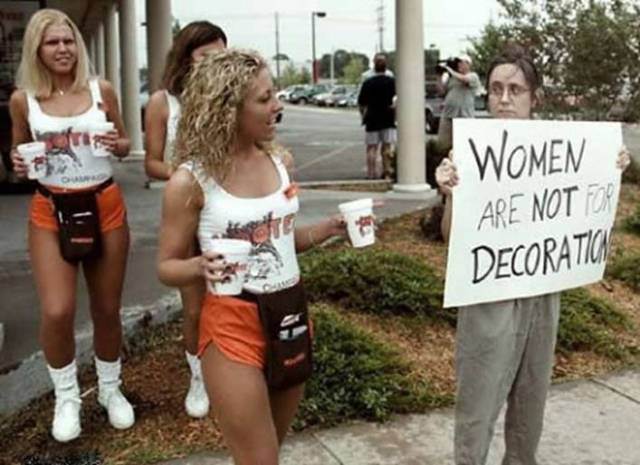 funny-picture-photo-sign-women-skyguy-pic