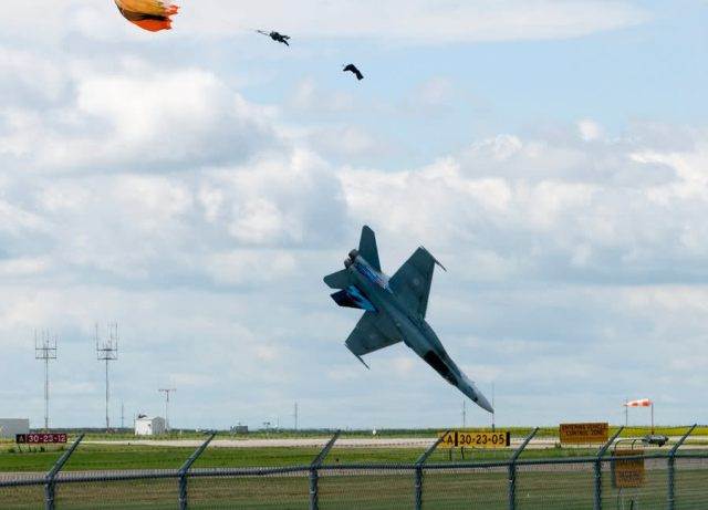 F18 4