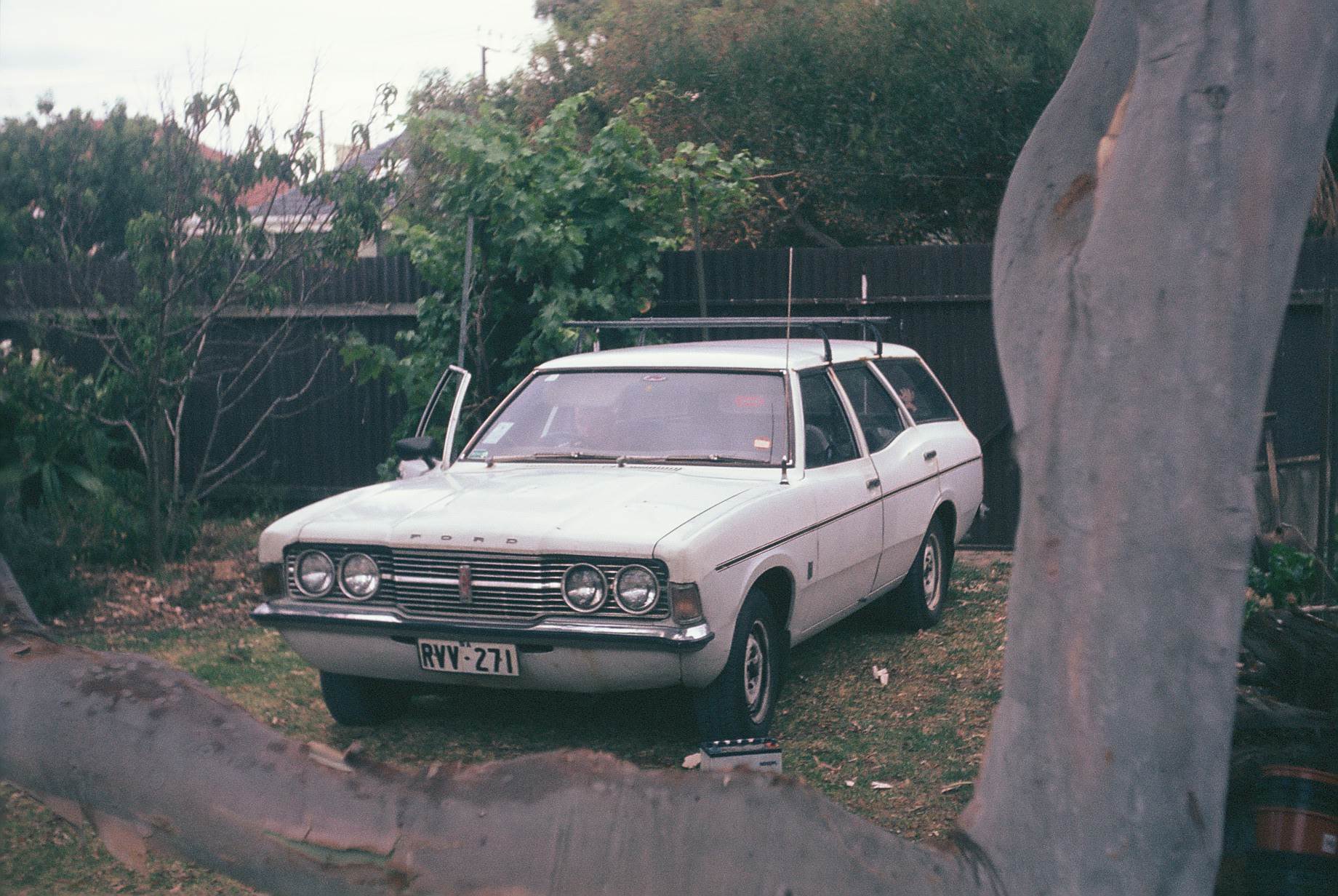 F1000009