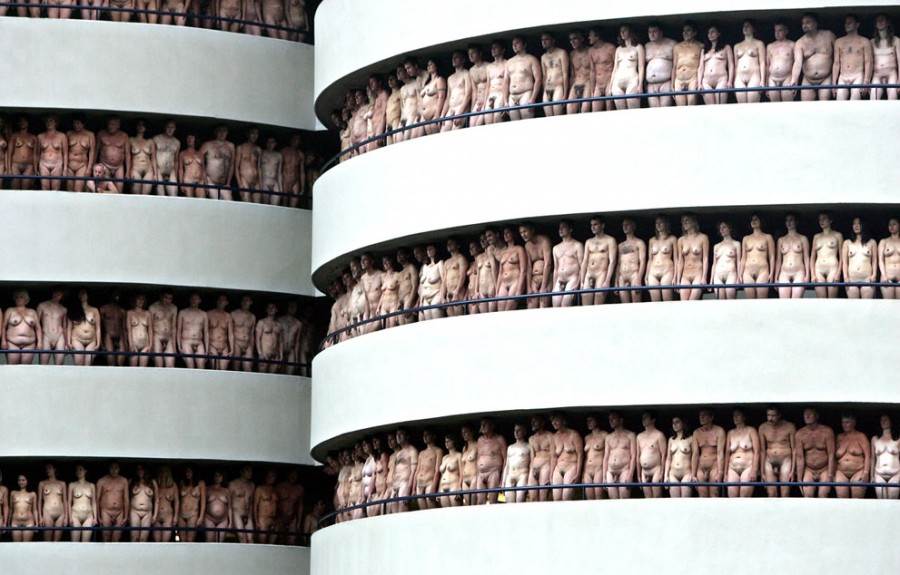 212-900x575