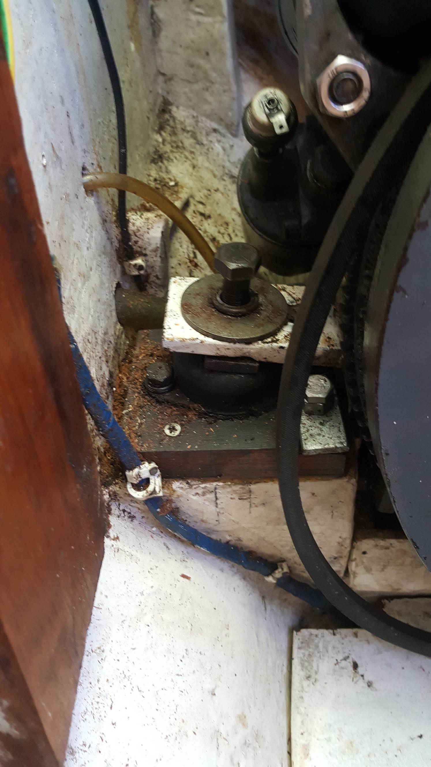 front starboard mount before removal