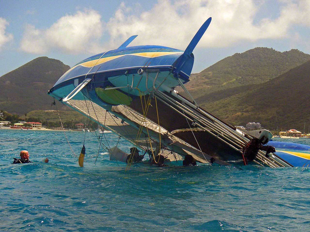 2012-03-capsized-cat