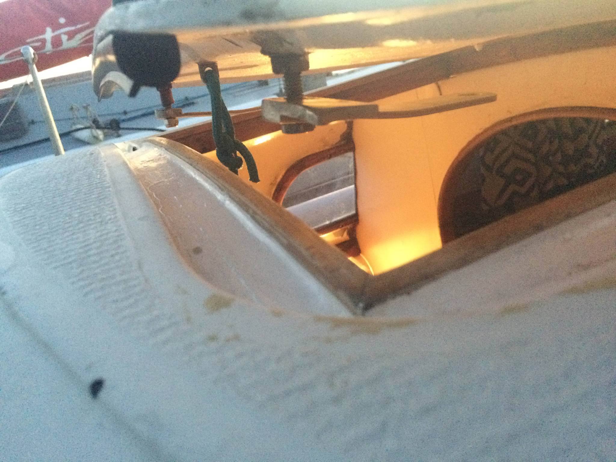 Currawong front hatch