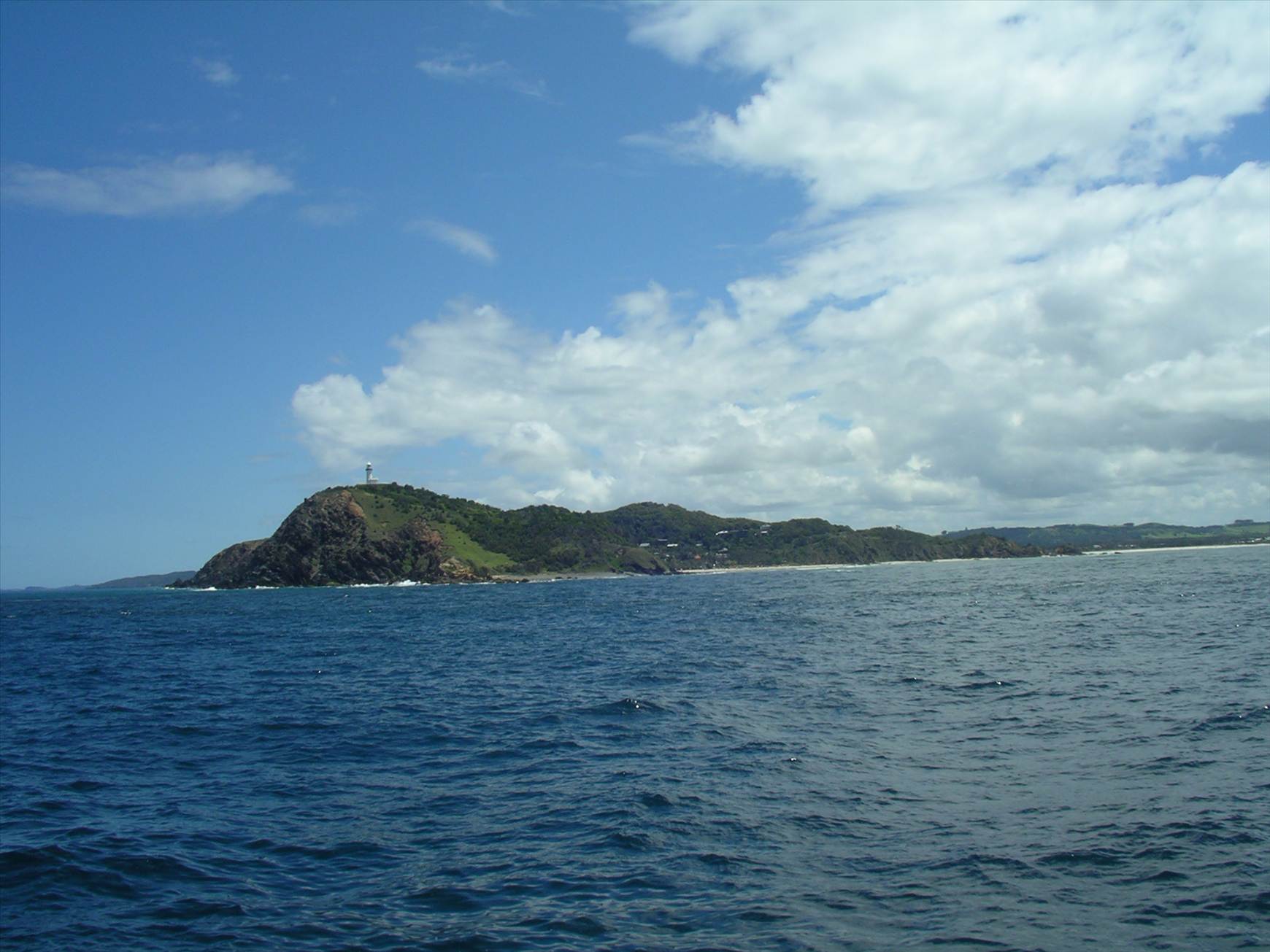 COASTAL SAILING ON STARCHASER