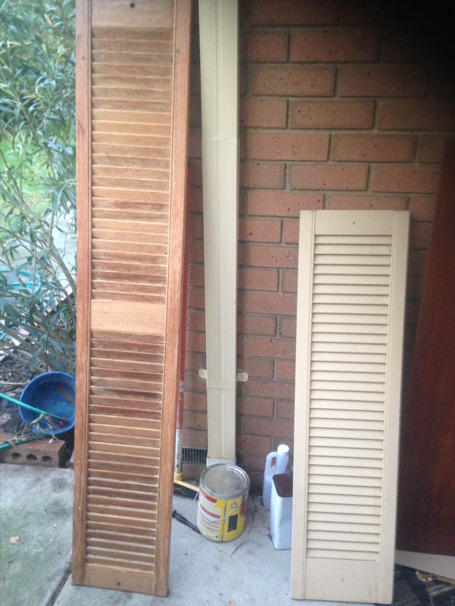 shutters agin 003