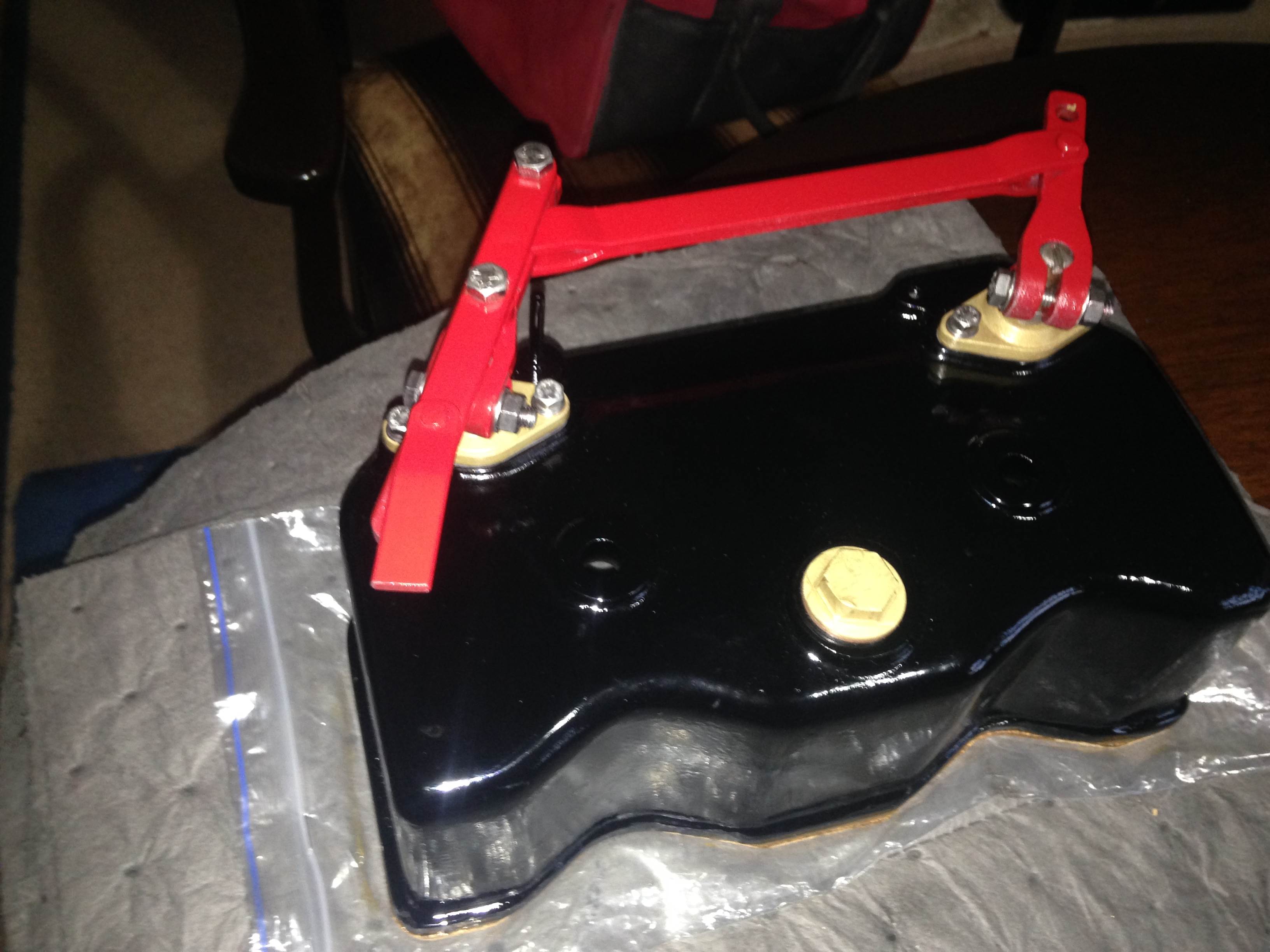tappet cover assembled 004