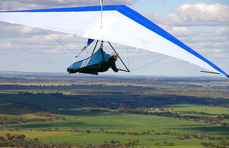 Chris H flying his new fun at Mt Bakewell