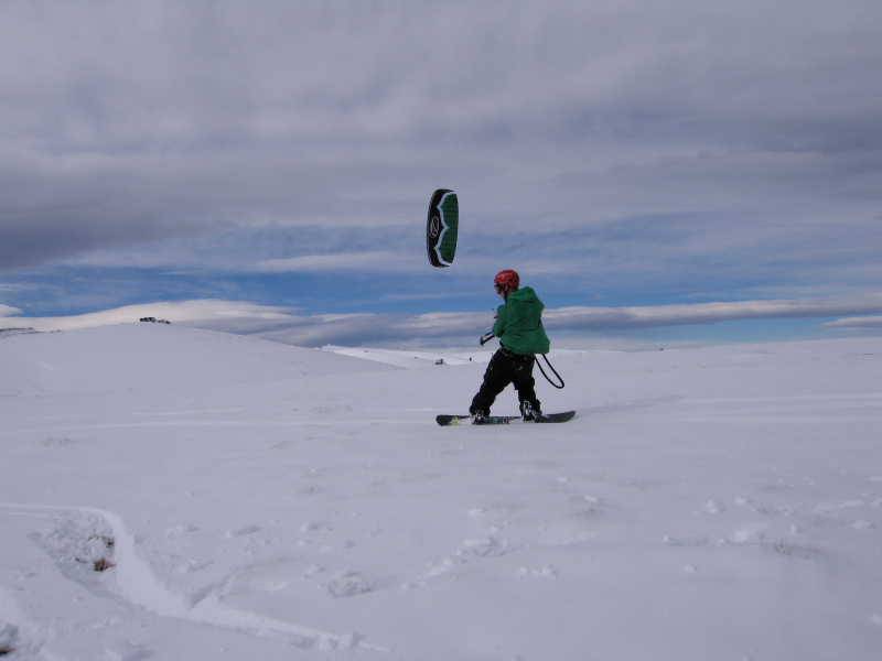 First snowkite sesh of 09 - Mike Holland