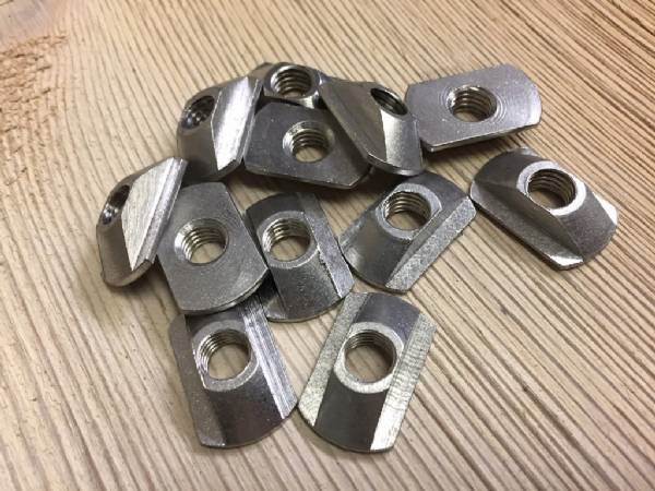 M8-T-Nuts-Set-of-4-2 (1)
